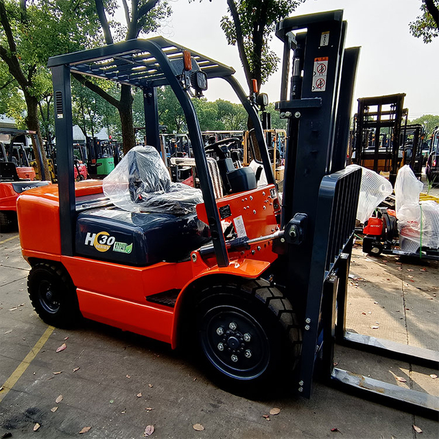 Forklift Diesel CPCD30 Automatik 3 Tan Merah Harga Terbaik